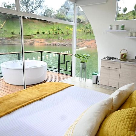 Casa Flotante La Trinidad Hotel Guatapé Kültér fotó