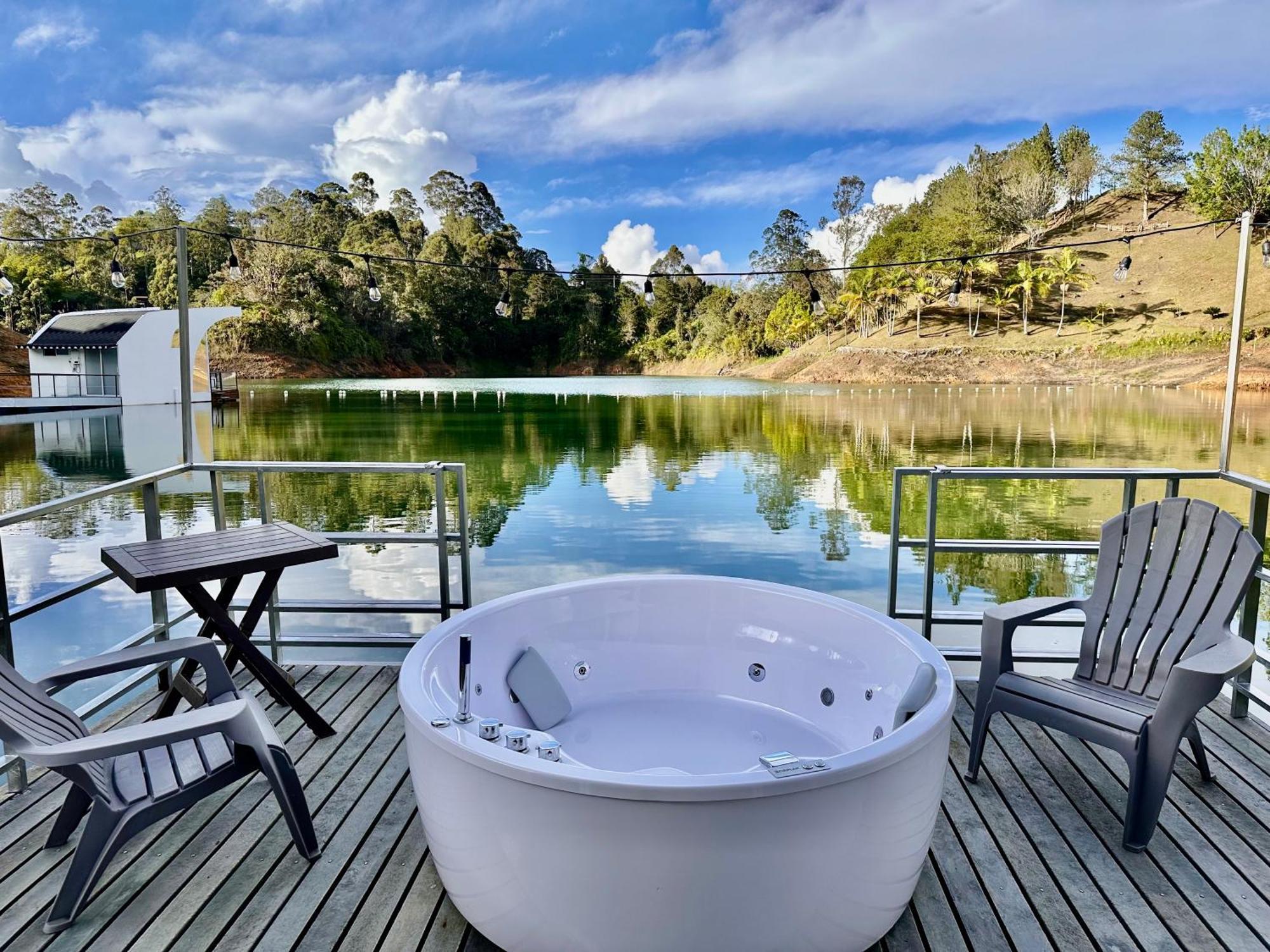 Casa Flotante La Trinidad Hotel Guatapé Kültér fotó