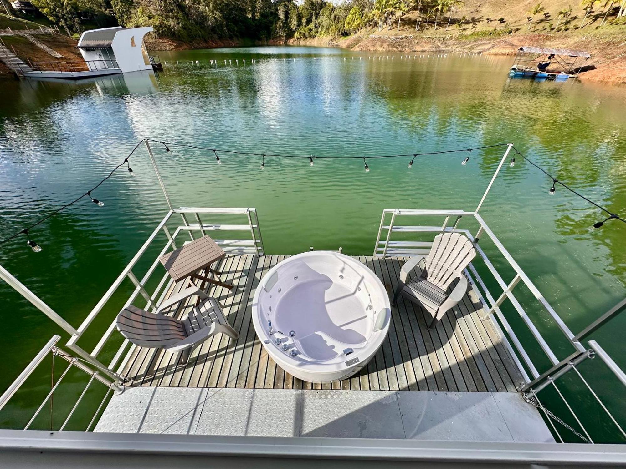 Casa Flotante La Trinidad Hotel Guatapé Kültér fotó